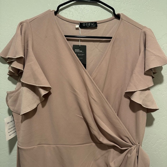 Elegant V-Neck Midi Dress in Soft Pink - Picture 5 of 14